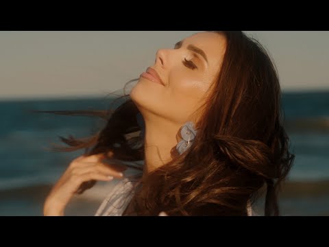 Georgiana Lobont 2 Pasapoarte Official Video